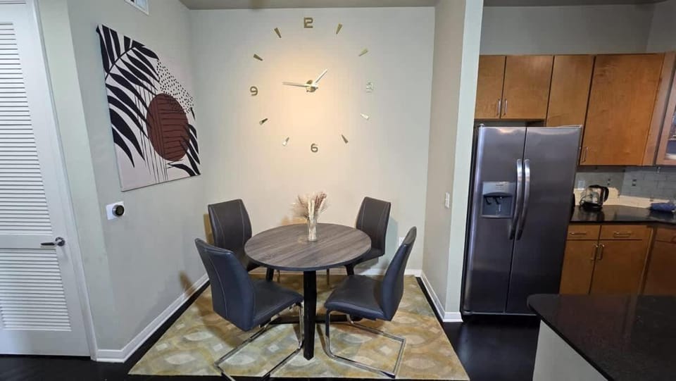 Galleria Luxury Stay Pool Gym Stunning Views Apartment in Houston