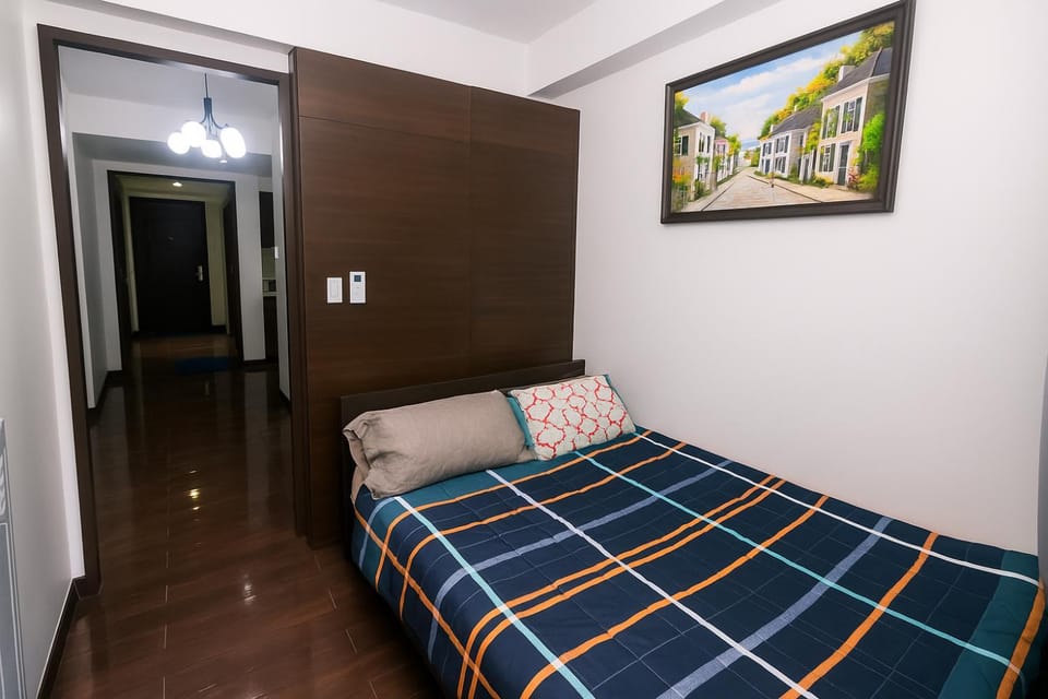 Makati MoodPad Fun Cozy Pool Access 300Mbps WiFi 2271 Apartment in Makati