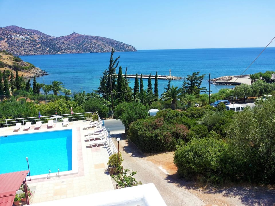 Balcony/Terrace, Mountain view, Pool view, Sea view