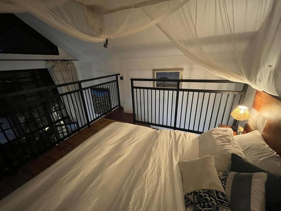 Jacaranda Cottage, Rugando Villa in Africa