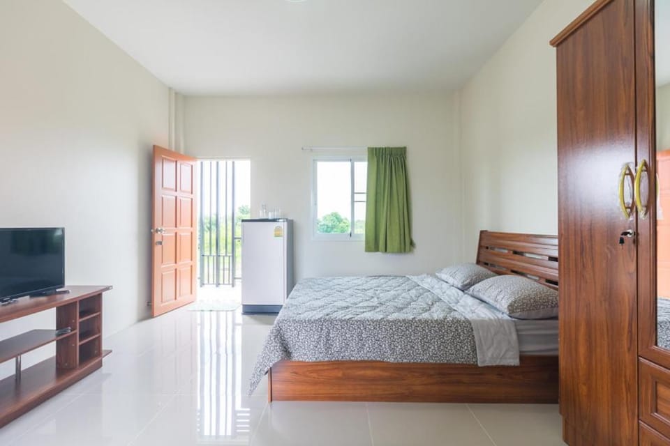 Bed, Photo of the whole room, Bedroom, wardrobe