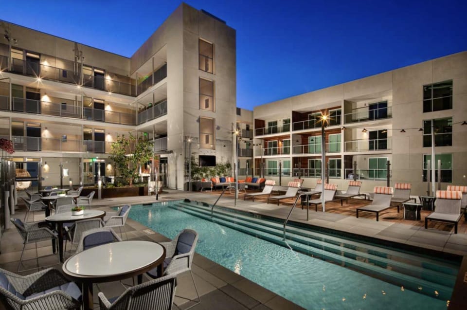 Property building, Swimming pool