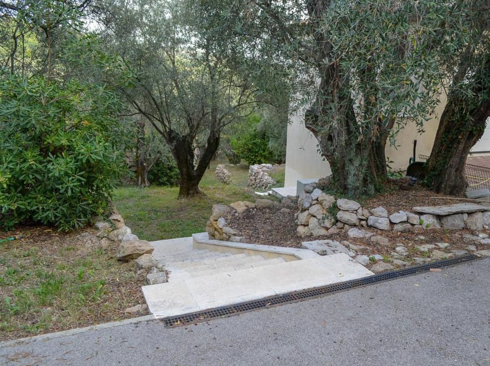Domaine Le Font Figuière Apartment in Grasse