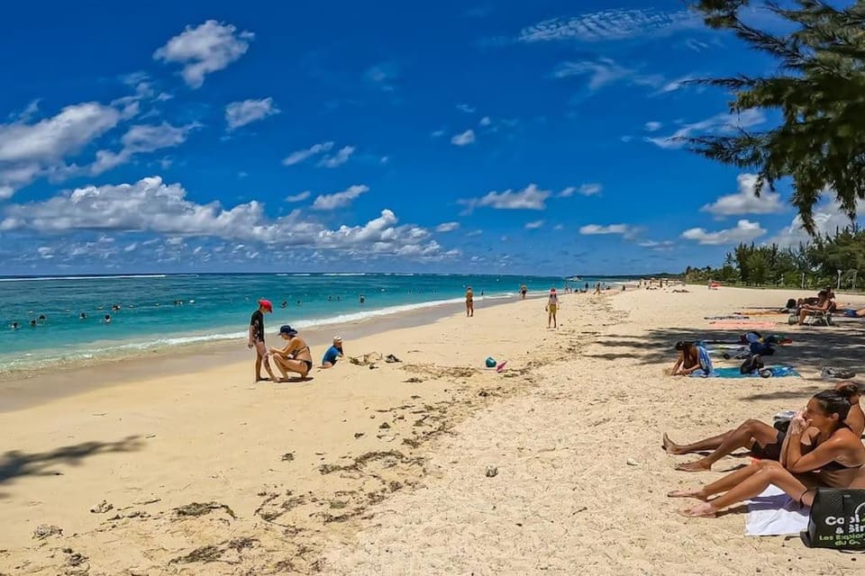 Rabbit Holiday - 3 Bedrooms Apt- 8 mins walk to the beach Apartment in Flic en Flac