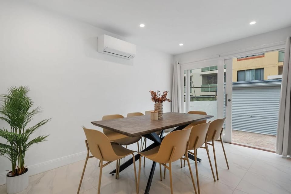 Dining area, air conditioner