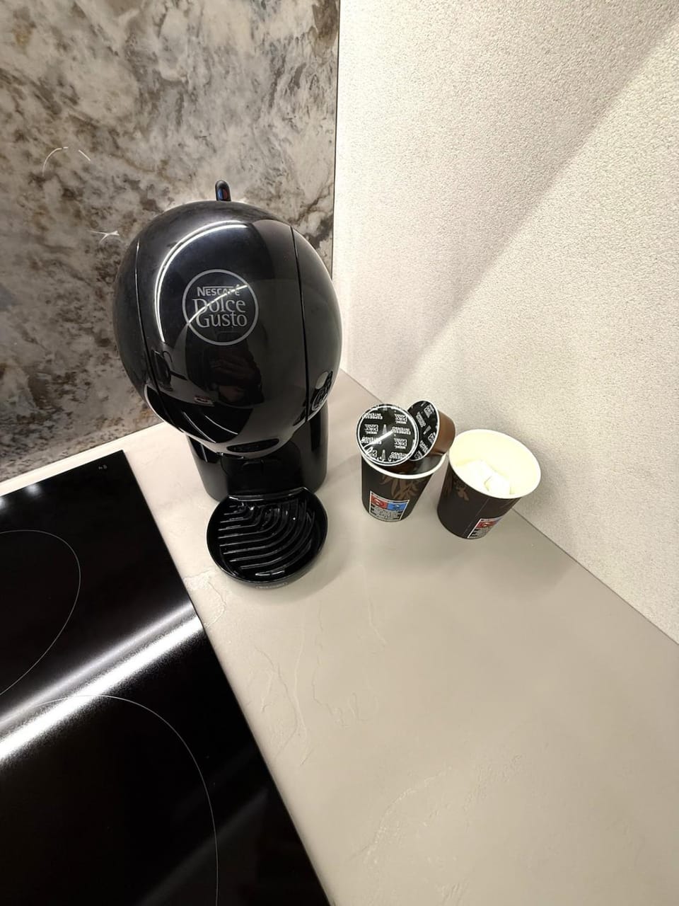 Coffee/tea facilities, Kitchen or kitchenette