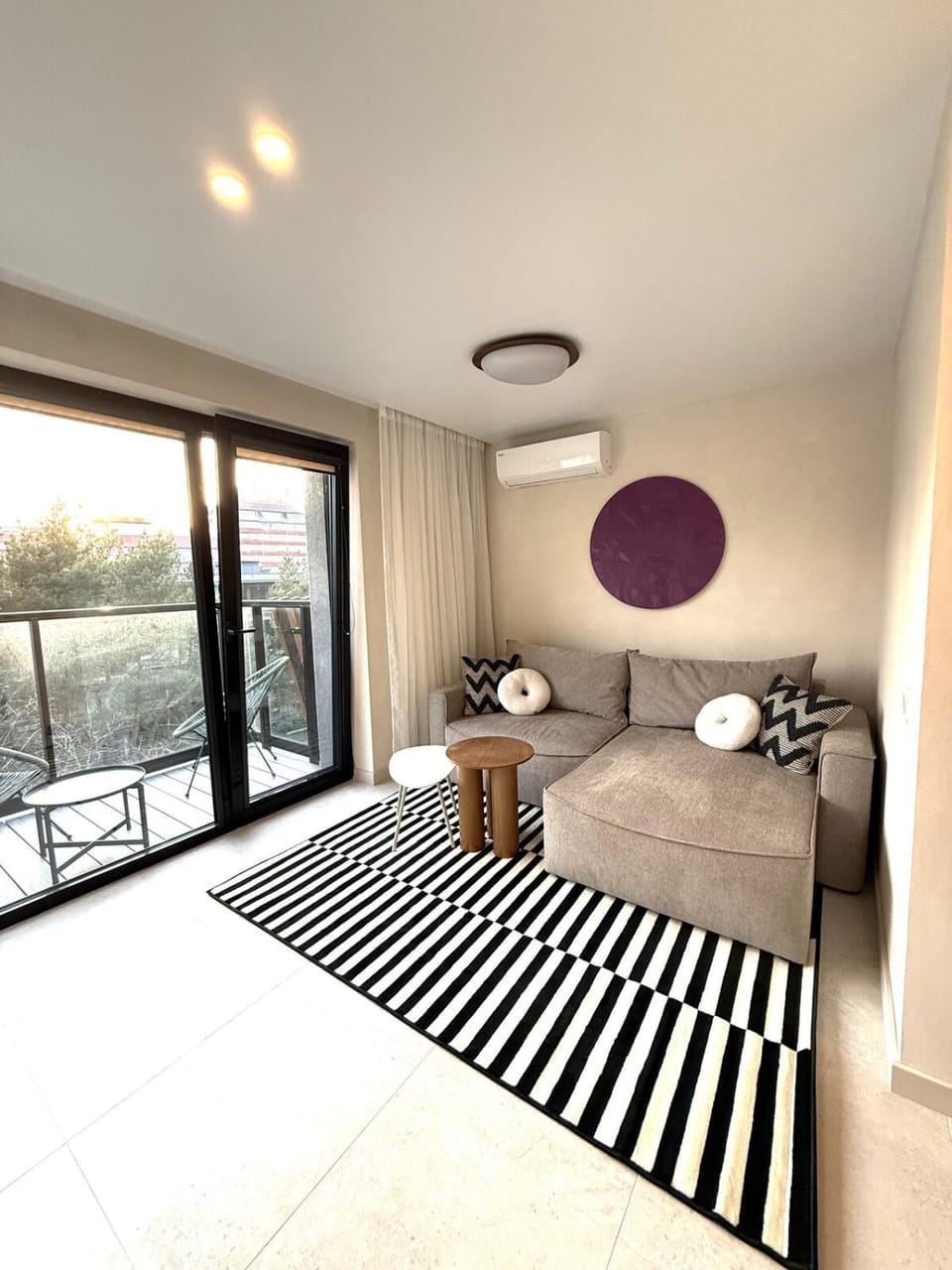 Living room, Photo of the whole room, Seating area