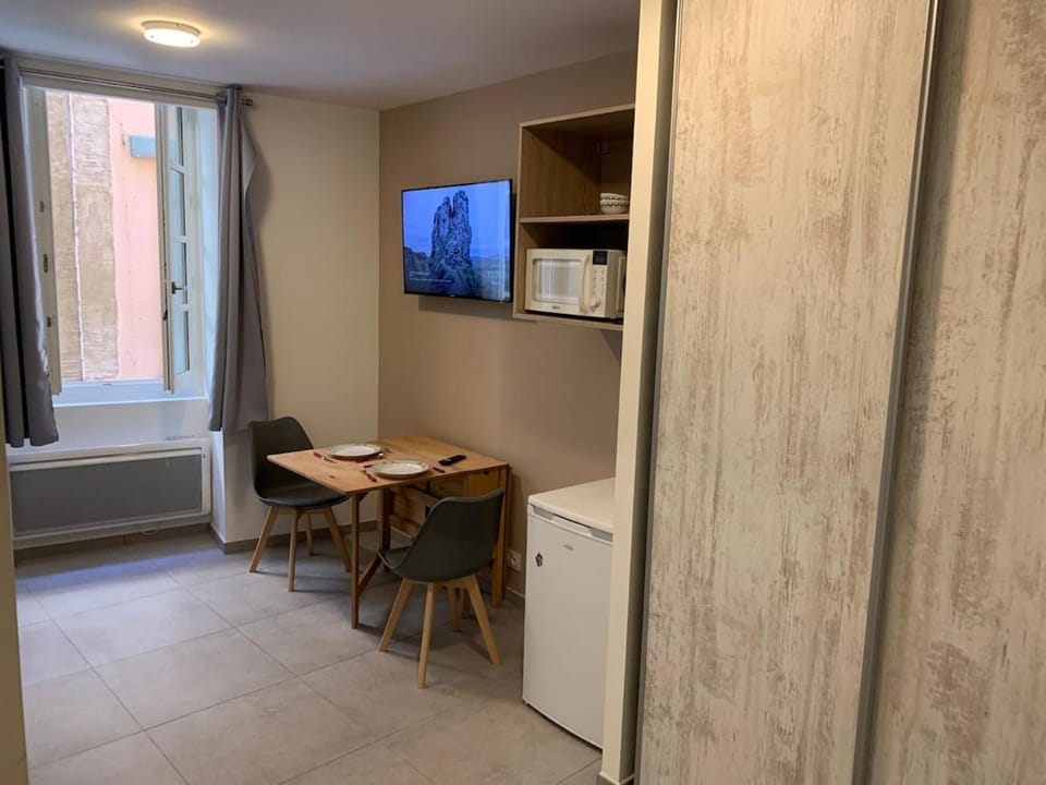 Grande chambre-appartement Sara Apartment in Chambery