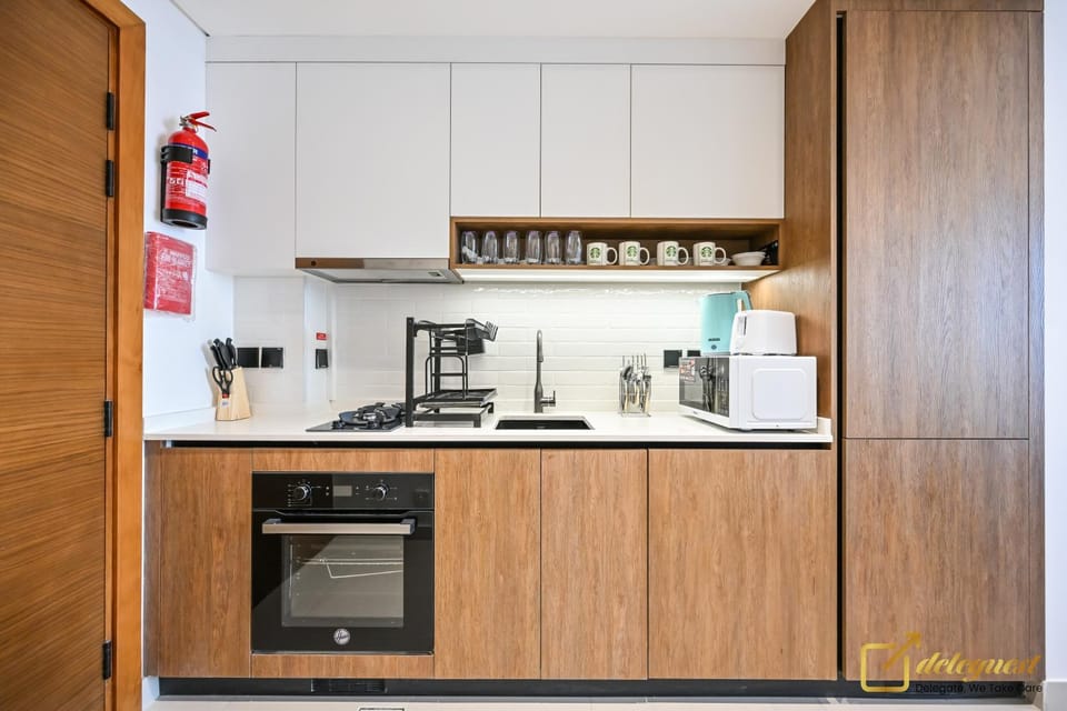 New Studio 5min Walk to Bus Stop Apartment in Dubai