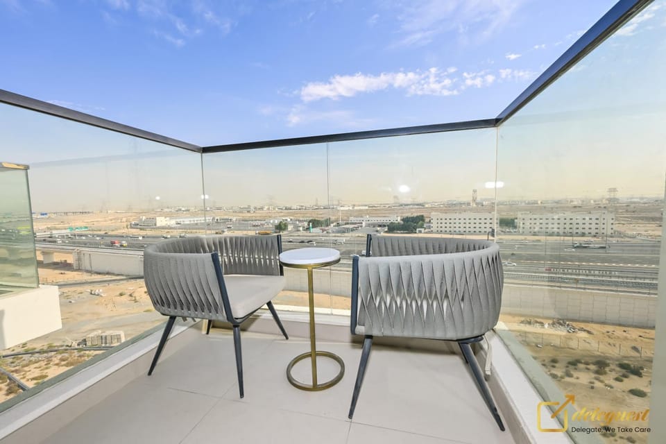 New Studio 5min Walk to Bus Stop Apartment in Dubai