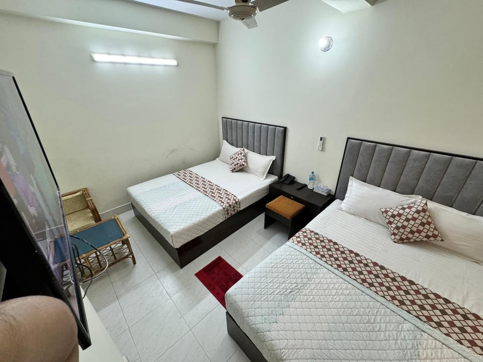 Hotel D-Palace Near Haji Camp & Dhaka Airport Hotel in Dhaka