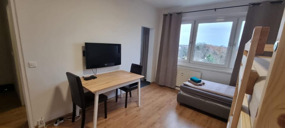 günstiges Studio Dachgeschoss an der Messe Apartment in Leipzig