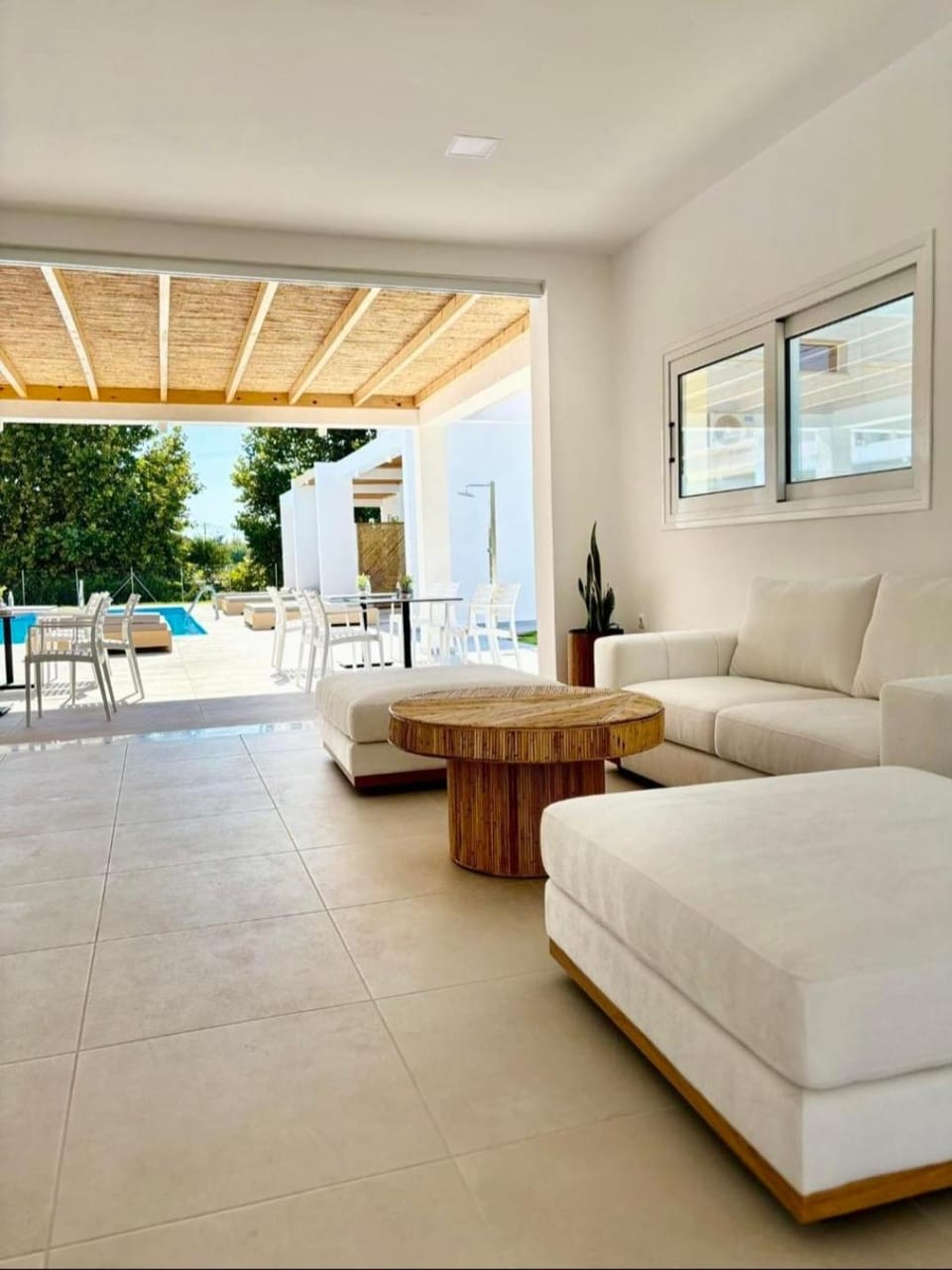 Blue Summer Luxury Suites Apartment hotel in Peloponnese, Western Greece and the Ionian
