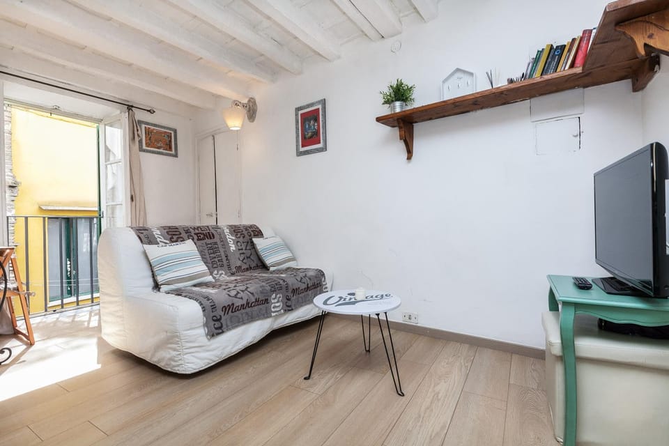 Boutique Domus Navona Librari Balcony Apartment in Rome