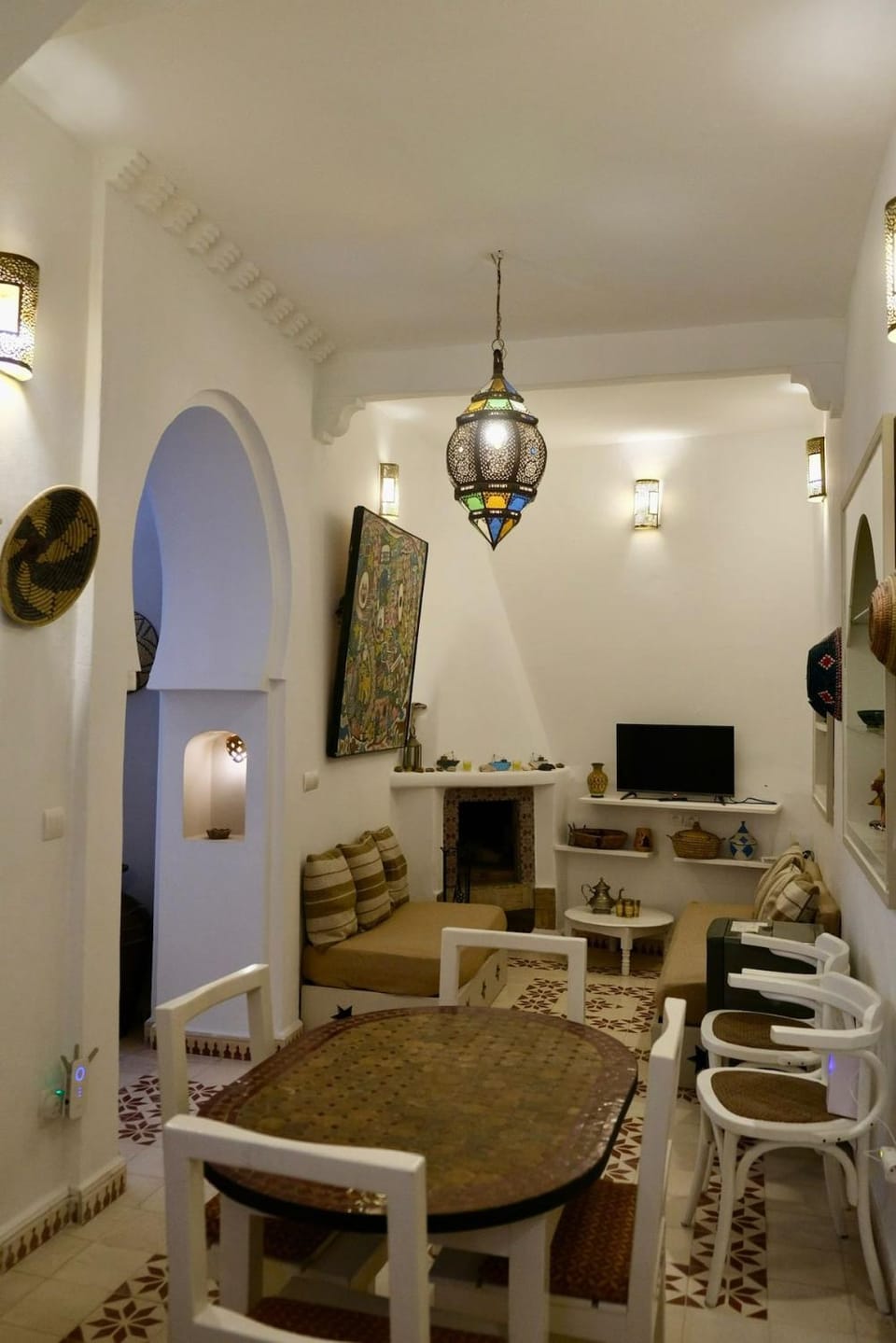 TV and multimedia, Living room, Dining area