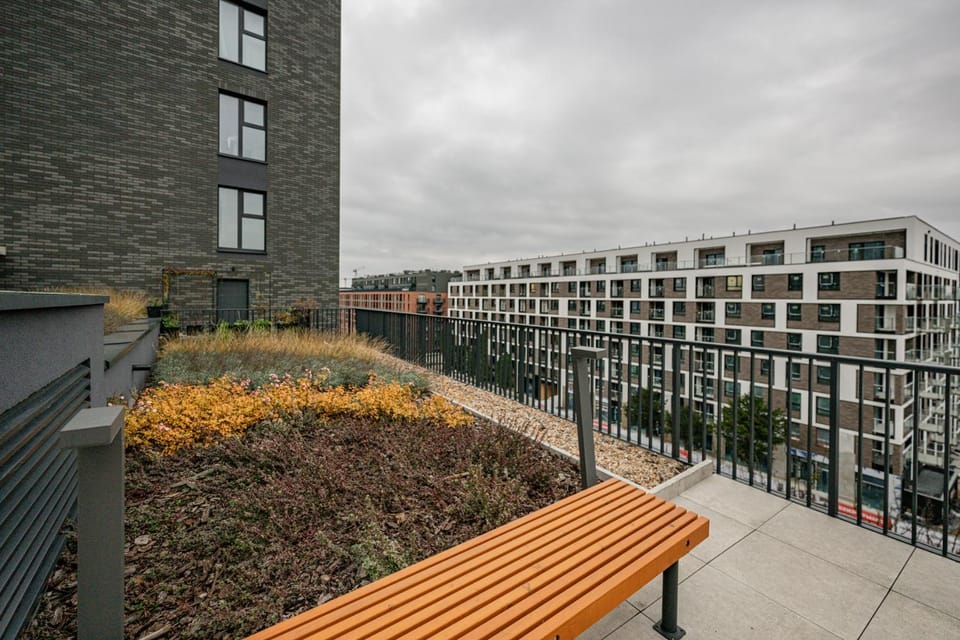 Property building, Day, Garden, Garden view