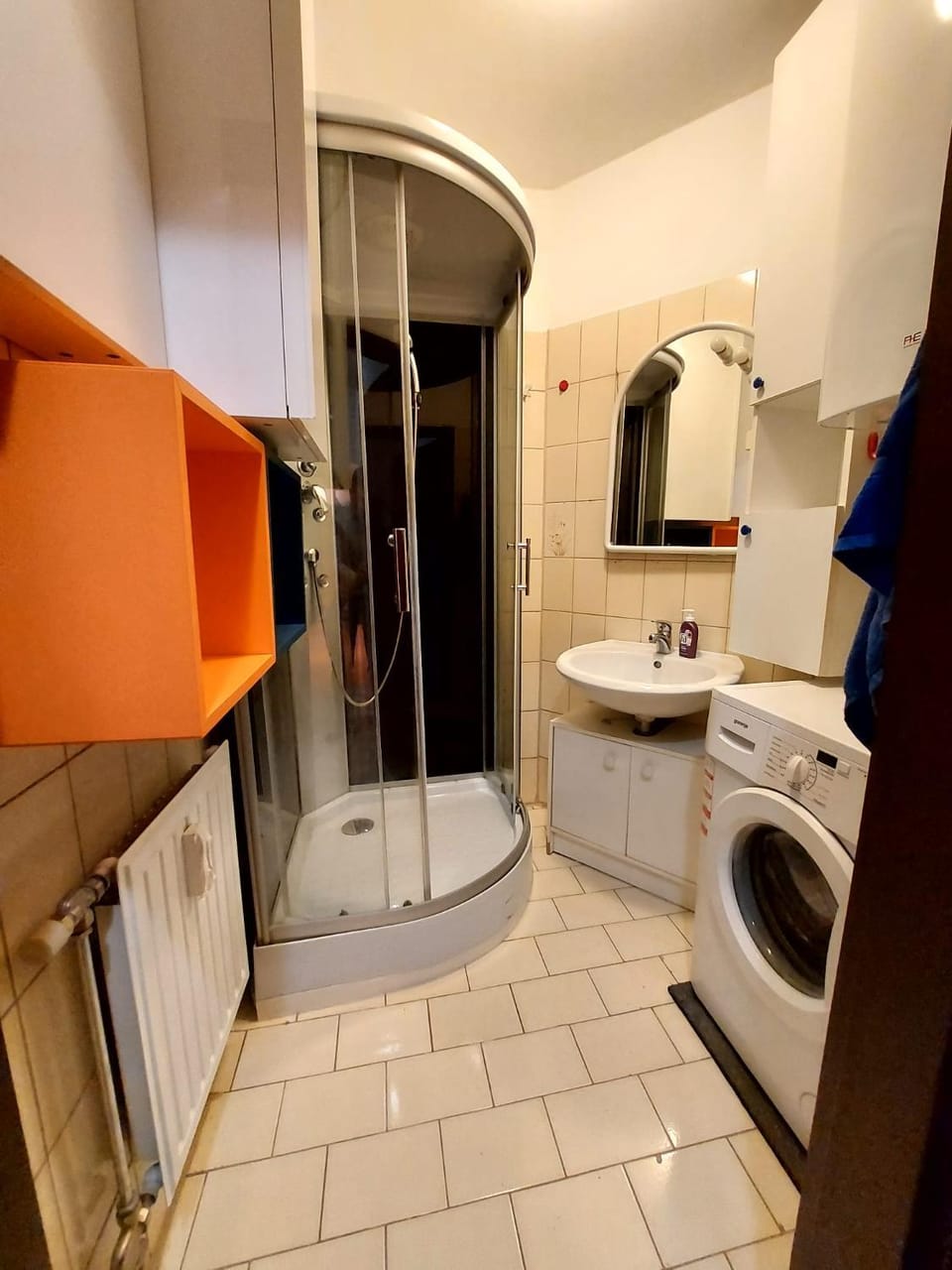 Shower, Bathroom, washing machine