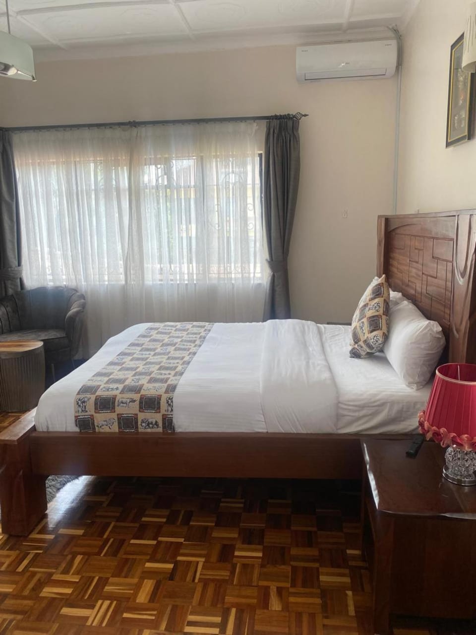 Bed, Bedroom, air conditioner
