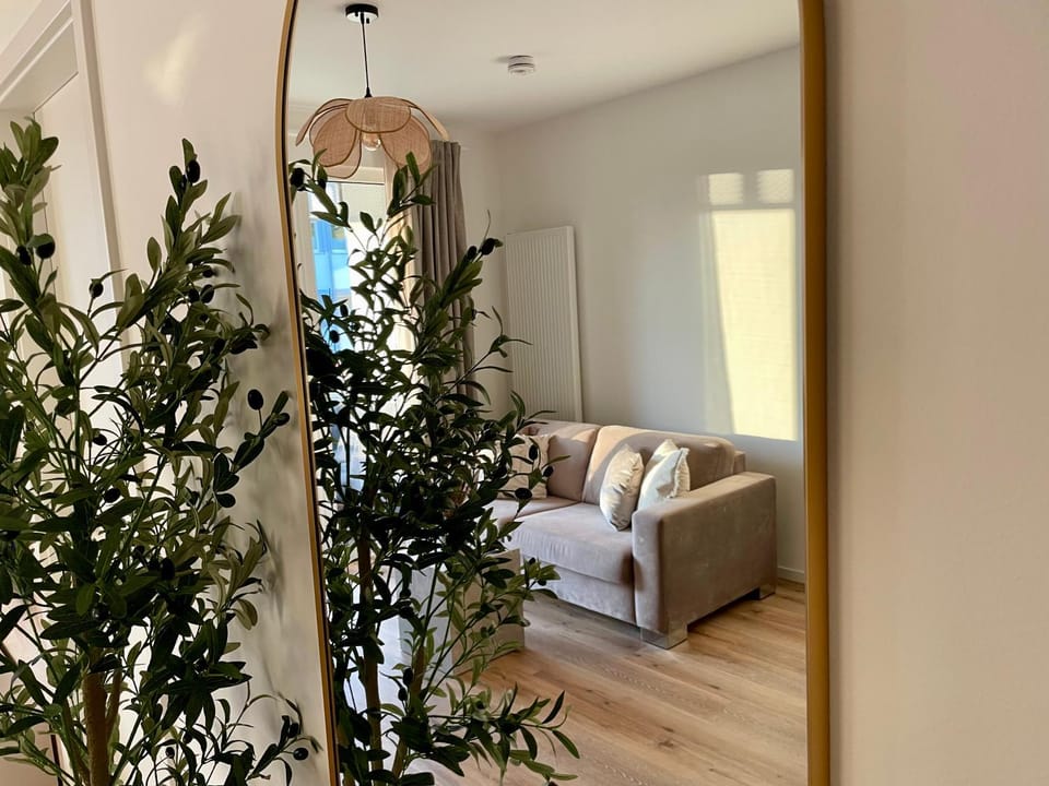 Living room, Photo of the whole room