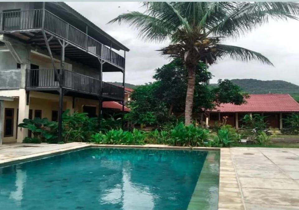 Property building, Day, Natural landscape, Garden, Garden view, Mountain view, Pool view, Swimming pool