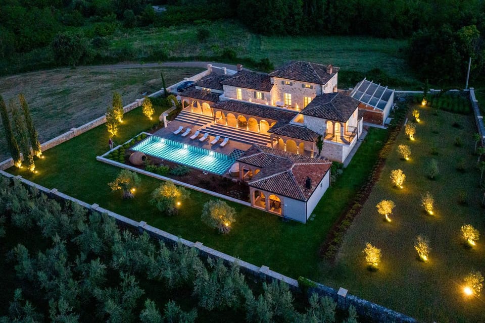 Property building, Natural landscape, Garden view, Pool view, Swimming pool