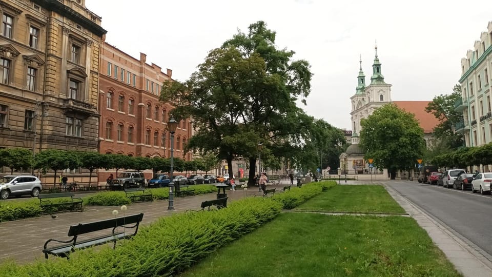 Neighbourhood, Street view, Location