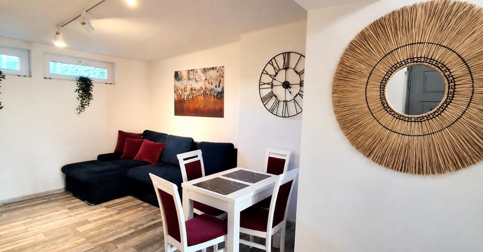 Living room, Decorative detail, Seating area, Dining area