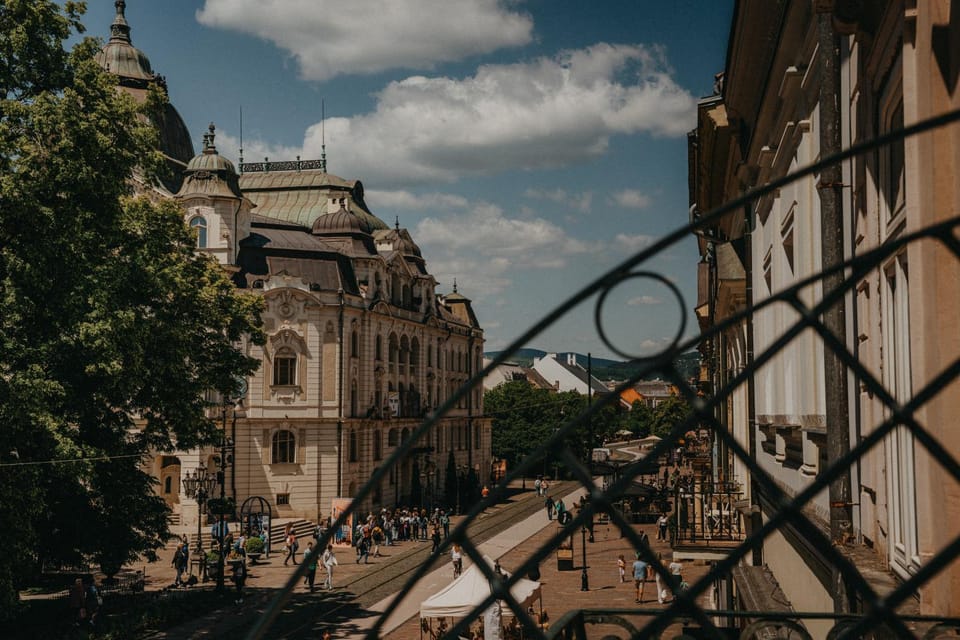 Neighbourhood, Balcony/Terrace, City view, Landmark view, Street view