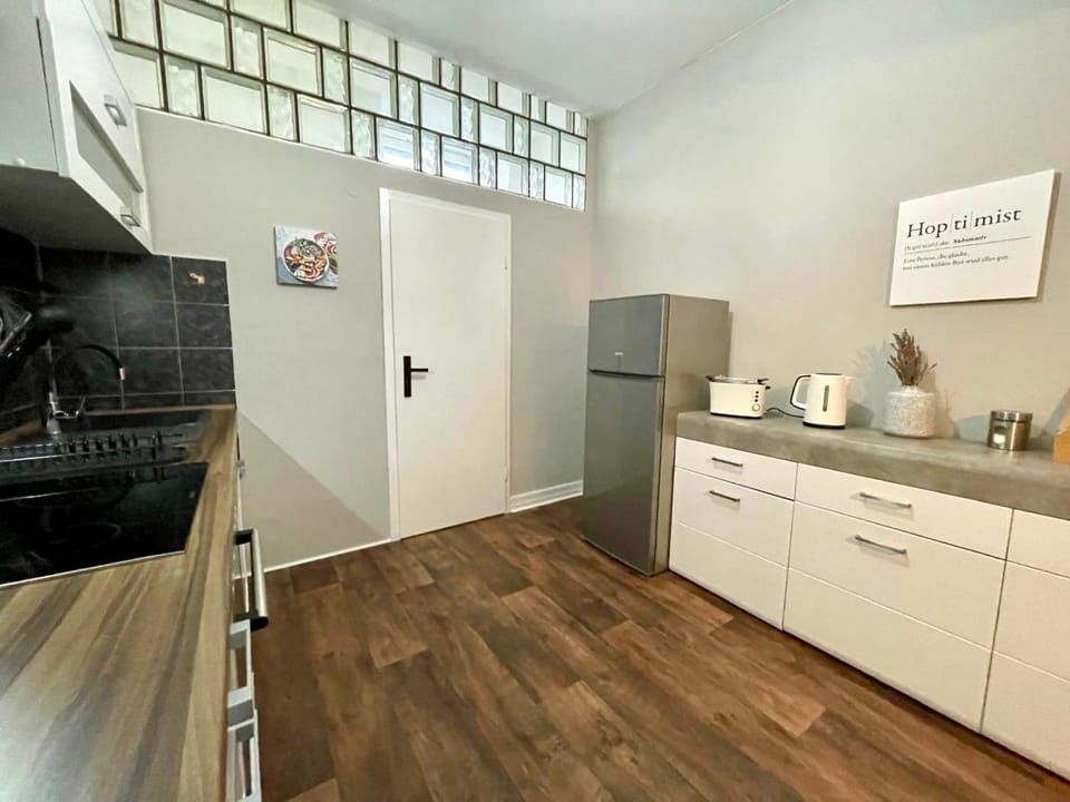 Kitchen or kitchenette, oven, stove