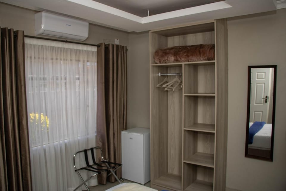 Ivory Inn Bed & Breakfast Bed and Breakfast in North West, South Africa