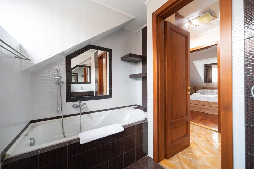 Bathroom, Bath