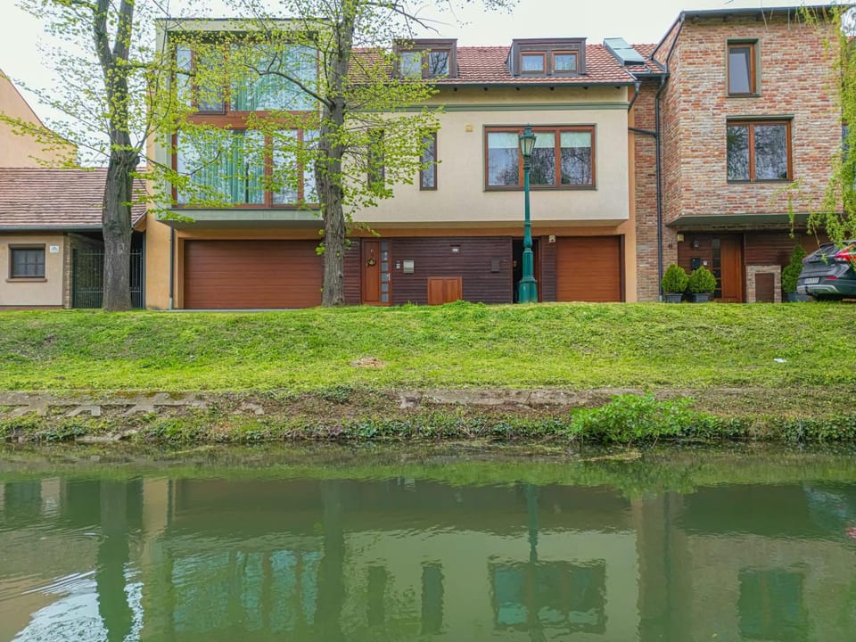Property building, Lake view, Street view