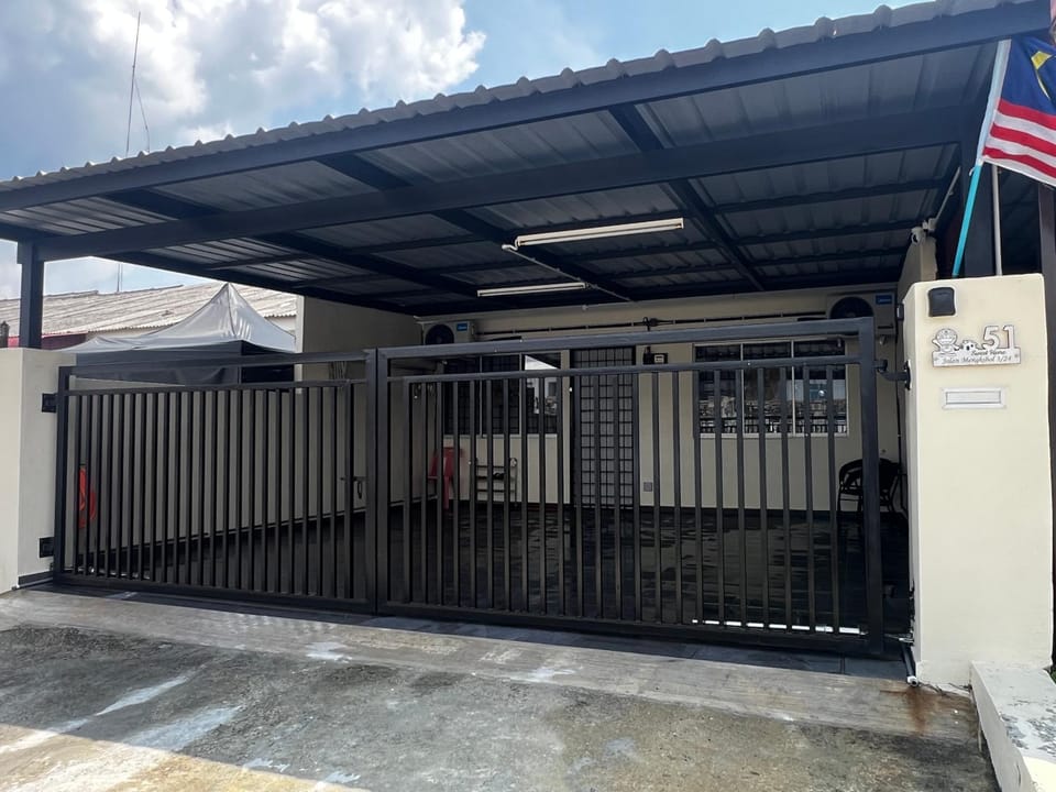 J&Y Homestay Kluang House in Johor
