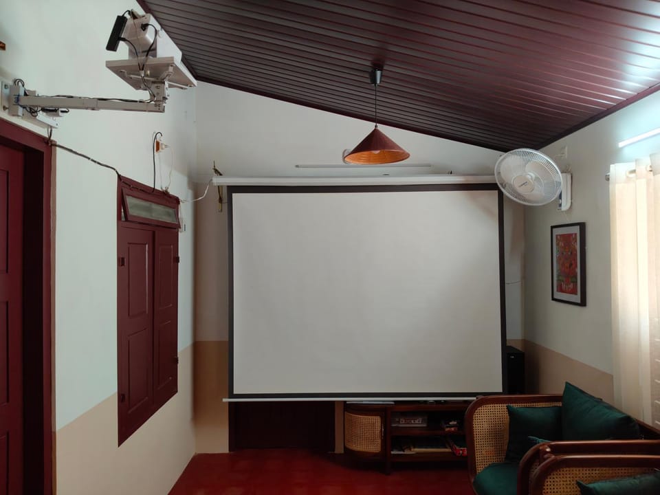 TV and multimedia, Living room