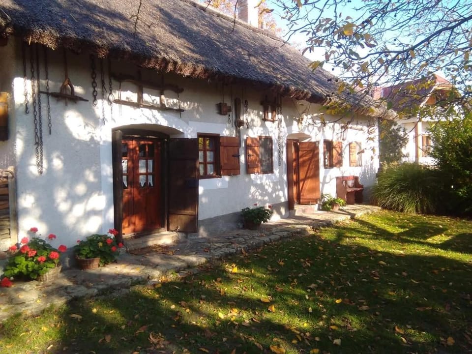 Property building, Day