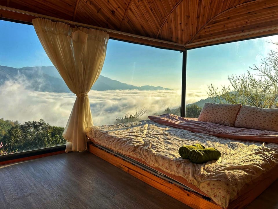 Bed, View (from property/room), Photo of the whole room, Bedroom, Mountain view