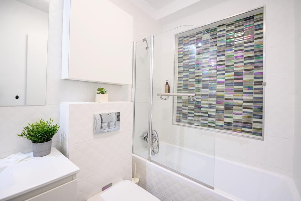 Bathroom, Guests, Bath, heating, towels