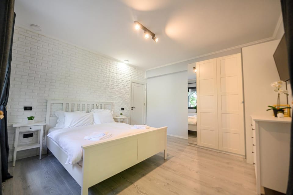 Bed, Bedroom, Guests, heating, internet, towels, wardrobe
