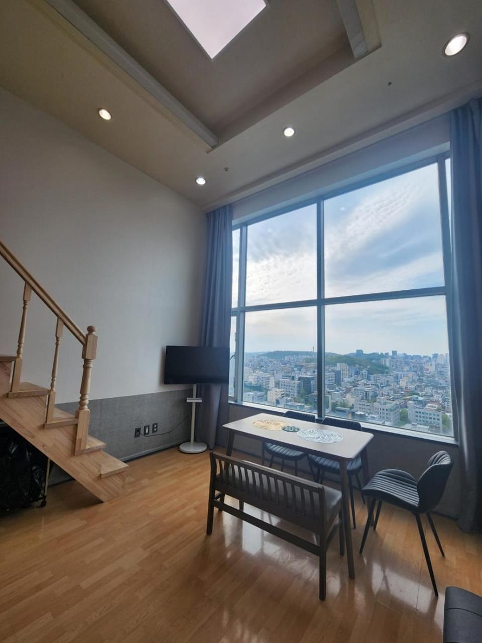 TV and multimedia, View (from property/room), Balcony/Terrace, Living room, Seating area, Dining area