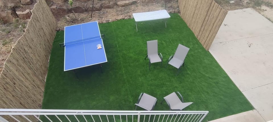 Property building, Garden, Table tennis, Balcony/Terrace