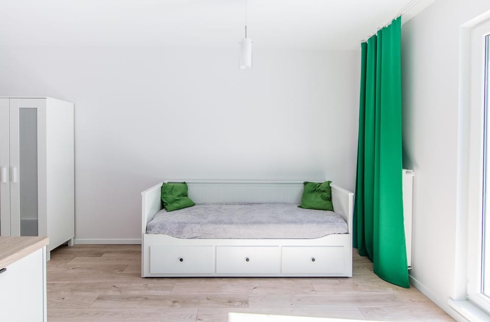 Green Apartment With Terrace Apartment in Wroclaw