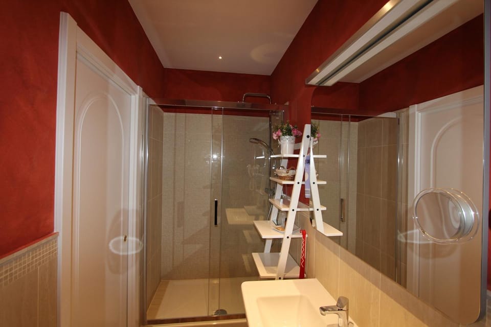Shower, Bathroom