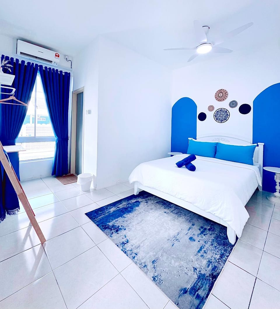 Santorini Vibes Penang - Tasek Gelugor House in Penang