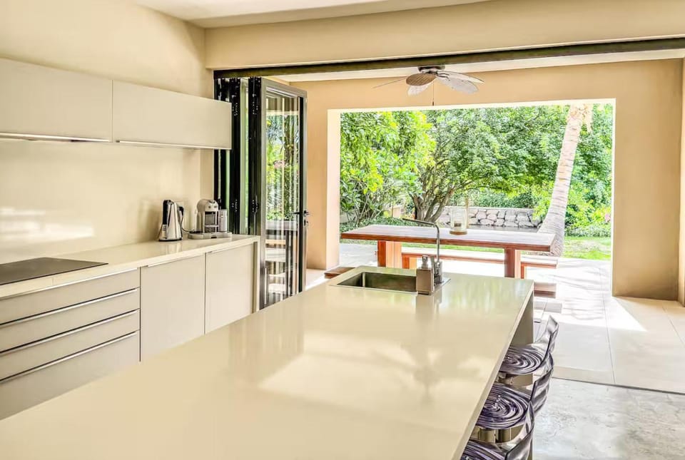 Splendid Waterfront Villa with Pool in Mauritius Villa in Rivière Noire District, Mauritius
