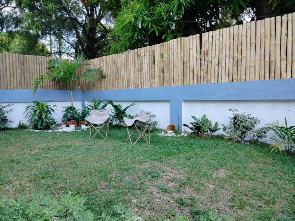 Marias Transient Family Room Inn in Puerto Galera
