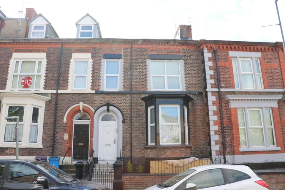 Property building, Street view, Location