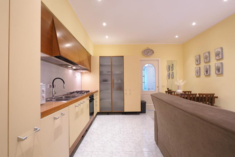 Kitchen or kitchenette, oven, stove