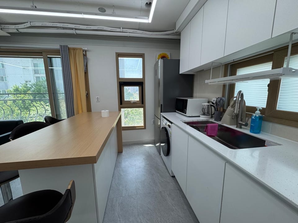 Kitchen or kitchenette