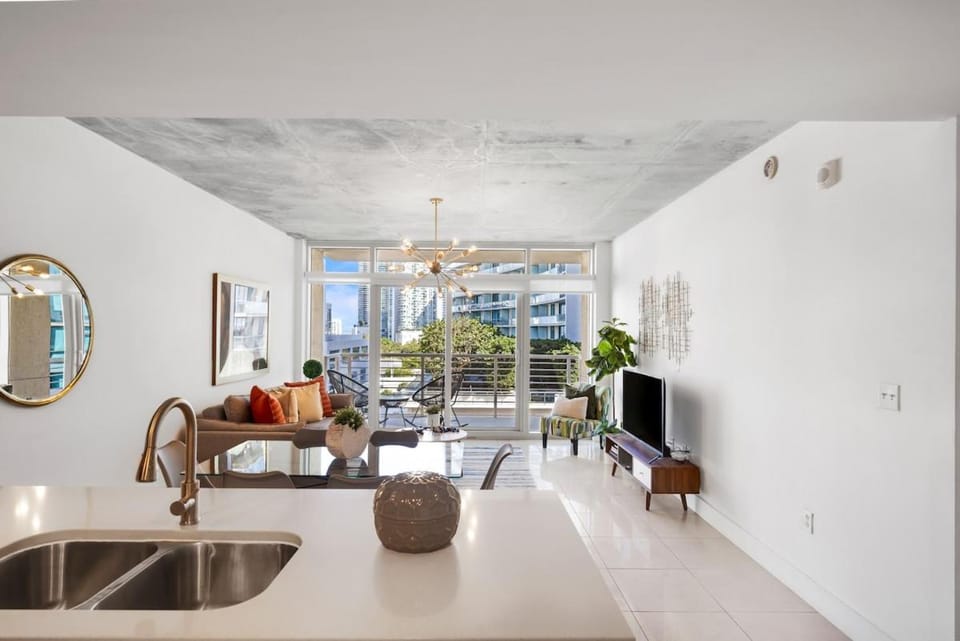 Midblock Midtown Miami 1B W Spa Pool Gym Apartment in Miami
