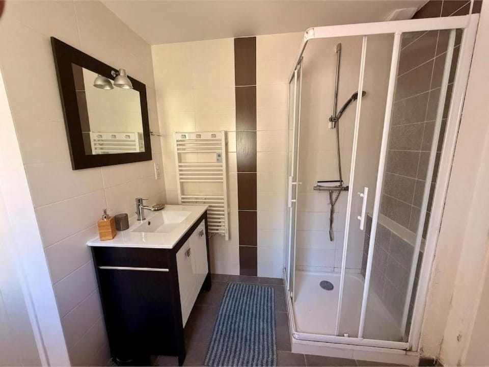 Shower, Bathroom